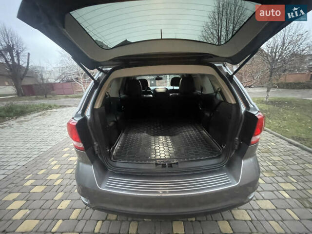 Сірий Додж Джорні, об'ємом двигуна 3.6 л та пробігом 157 тис. км за 12900 $, фото 24 на Automoto.ua