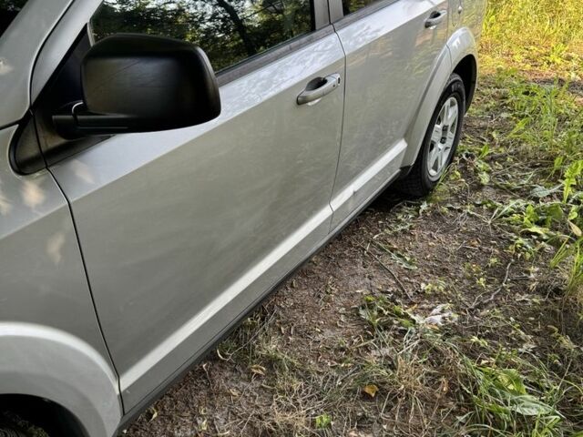 Серый Додж Джорни, объемом двигателя 2.4 л и пробегом 260 тыс. км за 9000 $, фото 2 на Automoto.ua