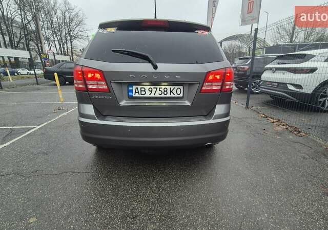 Сірий Додж Джорні, об'ємом двигуна 2.36 л та пробігом 389 тис. км за 7299 $, фото 1 на Automoto.ua