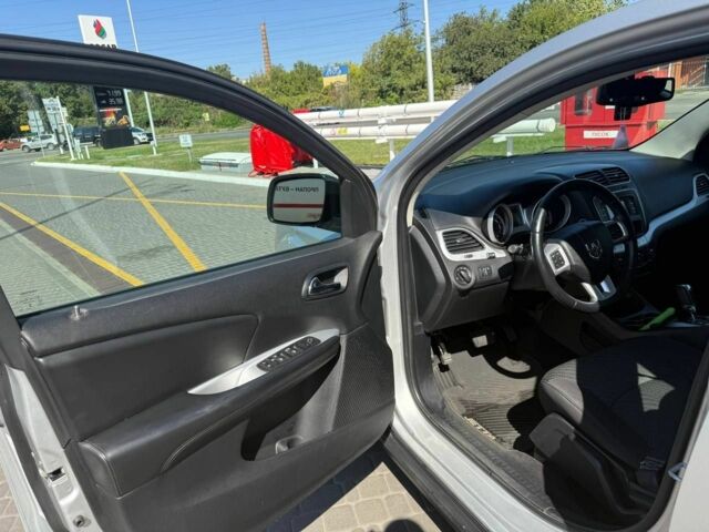 Серый Додж Джорни, объемом двигателя 2.4 л и пробегом 137 тыс. км за 10000 $, фото 9 на Automoto.ua