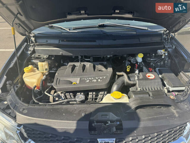 Серый Додж Джорни, объемом двигателя 2.4 л и пробегом 310 тыс. км за 8200 $, фото 17 на Automoto.ua