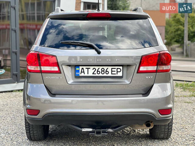 Сірий Додж Джорні, об'ємом двигуна 2.36 л та пробігом 142 тис. км за 10000 $, фото 3 на Automoto.ua
