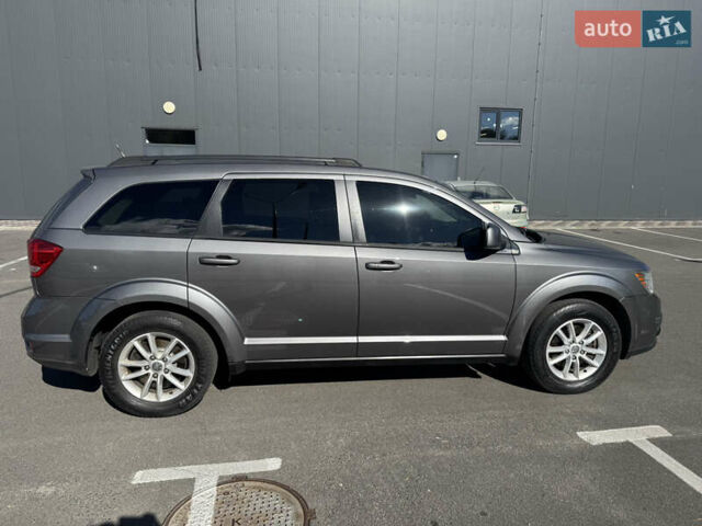 Серый Додж Джорни, объемом двигателя 2.4 л и пробегом 310 тыс. км за 8200 $, фото 5 на Automoto.ua