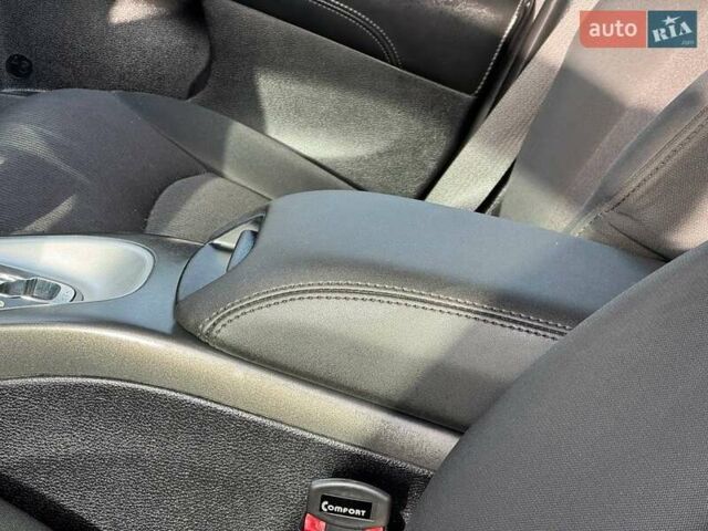 Серый Додж Джорни, объемом двигателя 3.6 л и пробегом 189 тыс. км за 8950 $, фото 28 на Automoto.ua