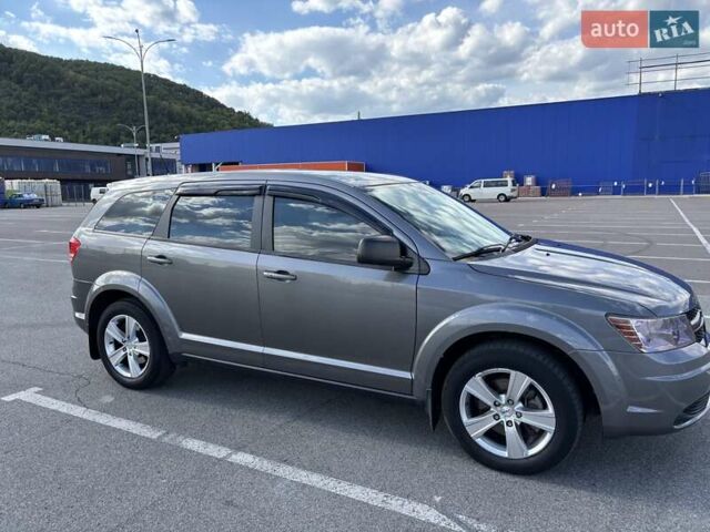 Серый Додж Джорни, объемом двигателя 2.36 л и пробегом 185 тыс. км за 11000 $, фото 13 на Automoto.ua