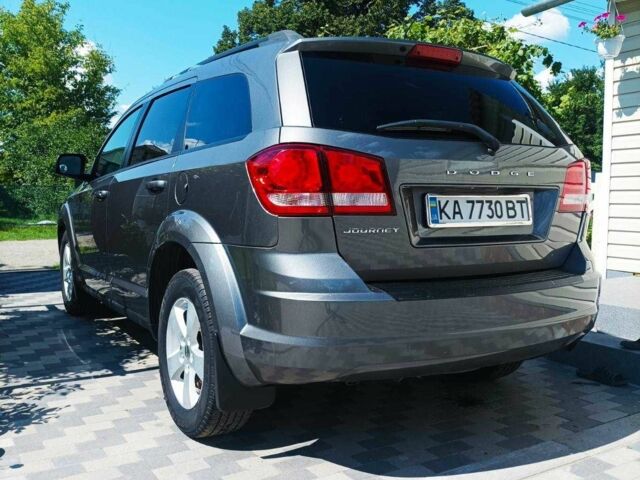 Сірий Додж Джорні, об'ємом двигуна 2.4 л та пробігом 260 тис. км за 9300 $, фото 5 на Automoto.ua