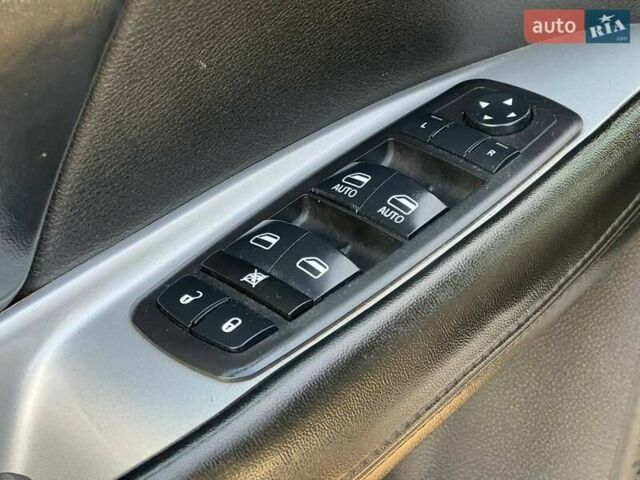Серый Додж Джорни, объемом двигателя 3.6 л и пробегом 189 тыс. км за 8950 $, фото 22 на Automoto.ua