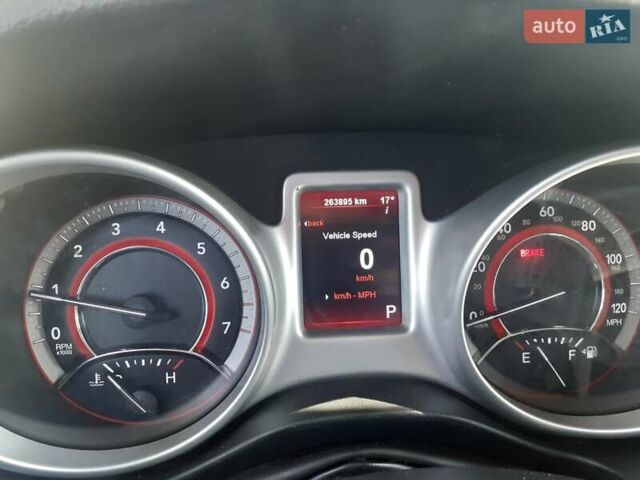 Серый Додж Джорни, объемом двигателя 2.36 л и пробегом 263 тыс. км за 8500 $, фото 12 на Automoto.ua