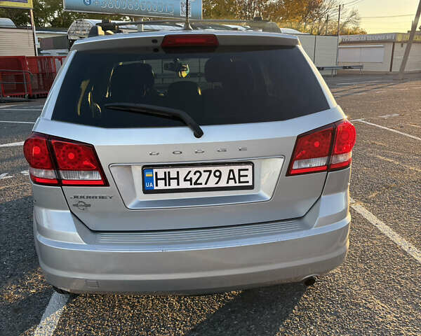Сірий Додж Джорні, об'ємом двигуна 2.4 л та пробігом 120 тис. км за 9700 $, фото 2 на Automoto.ua