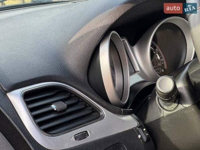 Серый Додж Джорни, объемом двигателя 3.6 л и пробегом 189 тыс. км за 8950 $, фото 31 на Automoto.ua