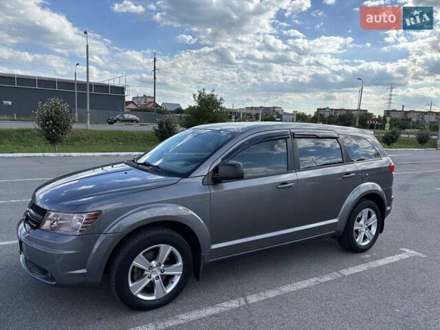 Серый Додж Джорни, объемом двигателя 2.36 л и пробегом 185 тыс. км за 11000 $, фото 5 на Automoto.ua