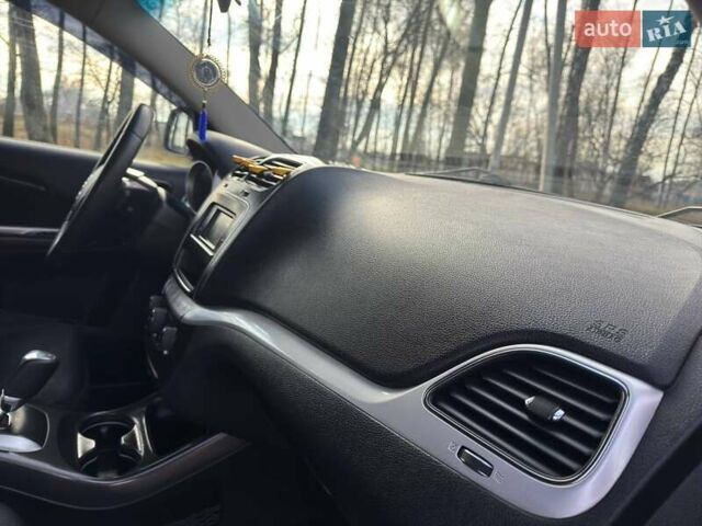 Серый Додж Джорни, объемом двигателя 3.6 л и пробегом 189 тыс. км за 8950 $, фото 35 на Automoto.ua