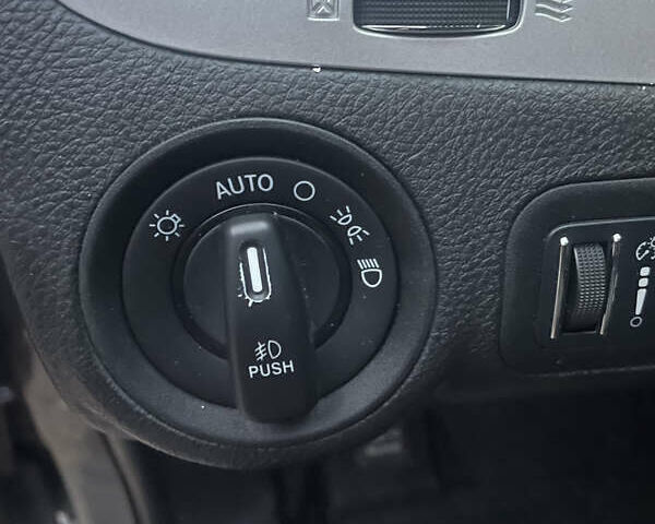 Сірий Додж Джорні, об'ємом двигуна 3.6 л та пробігом 157 тис. км за 12900 $, фото 14 на Automoto.ua