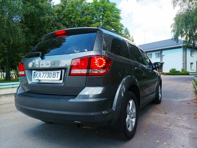 Сірий Додж Джорні, об'ємом двигуна 2.4 л та пробігом 260 тис. км за 9300 $, фото 6 на Automoto.ua