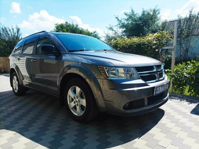 Сірий Додж Джорні, об'ємом двигуна 2.4 л та пробігом 260 тис. км за 9300 $, фото 4 на Automoto.ua