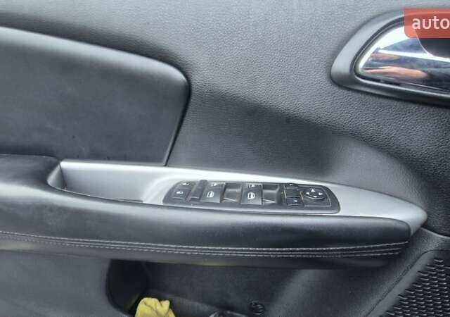 Сірий Додж Джорні, об'ємом двигуна 2.36 л та пробігом 389 тис. км за 7299 $, фото 3 на Automoto.ua