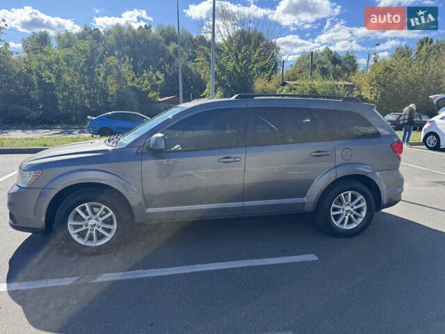 Серый Додж Джорни, объемом двигателя 2.4 л и пробегом 310 тыс. км за 8200 $, фото 1 на Automoto.ua