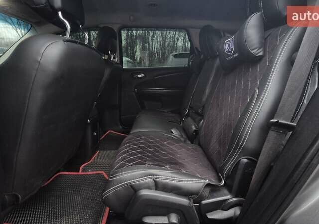 Сірий Додж Джорні, об'ємом двигуна 2.36 л та пробігом 389 тис. км за 7299 $, фото 2 на Automoto.ua