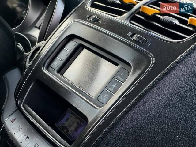 Серый Додж Джорни, объемом двигателя 3.6 л и пробегом 189 тыс. км за 8950 $, фото 38 на Automoto.ua