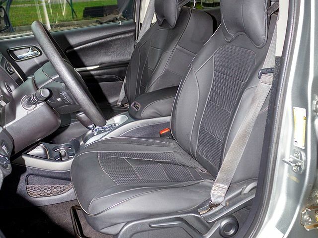 Сірий Додж Джорні, об'ємом двигуна 2.4 л та пробігом 205 тис. км за 10500 $, фото 11 на Automoto.ua