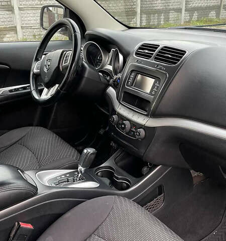 Серый Додж Джорни, объемом двигателя 2.36 л и пробегом 290 тыс. км за 8300 $, фото 7 на Automoto.ua