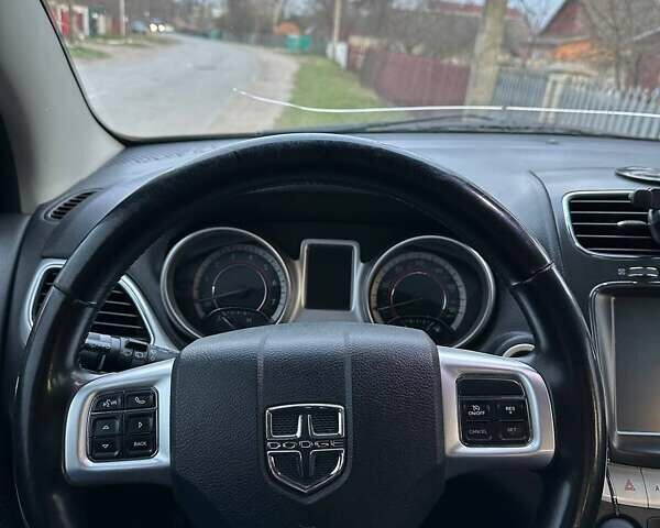 Серый Додж Джорни, объемом двигателя 2.36 л и пробегом 192 тыс. км за 10500 $, фото 3 на Automoto.ua