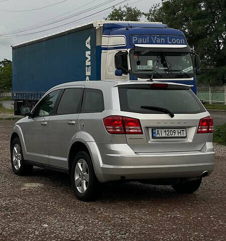 Серый Додж Джорни, объемом двигателя 2.36 л и пробегом 290 тыс. км за 8300 $, фото 1 на Automoto.ua