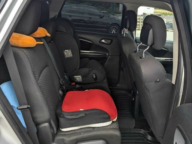 Серый Додж Джорни, объемом двигателя 2.4 л и пробегом 228 тыс. км за 11399 $, фото 16 на Automoto.ua