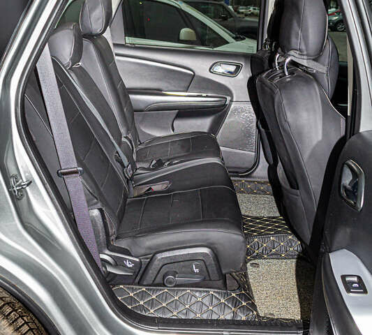 Серый Додж Джорни, объемом двигателя 2.36 л и пробегом 206 тыс. км за 10500 $, фото 12 на Automoto.ua