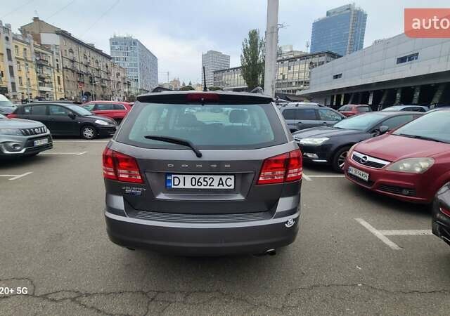 Серый Додж Джорни, объемом двигателя 2.36 л и пробегом 200 тыс. км за 9300 $, фото 8 на Automoto.ua