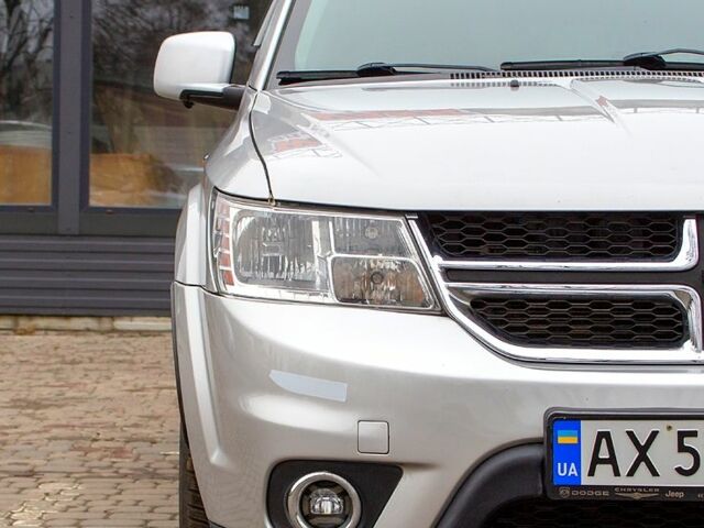 Сірий Додж Джорні, об'ємом двигуна 2.4 л та пробігом 205 тис. км за 10500 $, фото 3 на Automoto.ua
