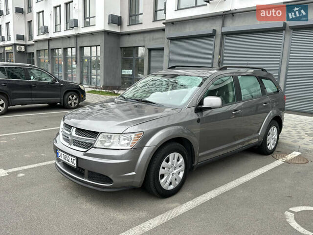Серый Додж Джорни, объемом двигателя 2.4 л и пробегом 318 тыс. км за 7200 $, фото 1 на Automoto.ua