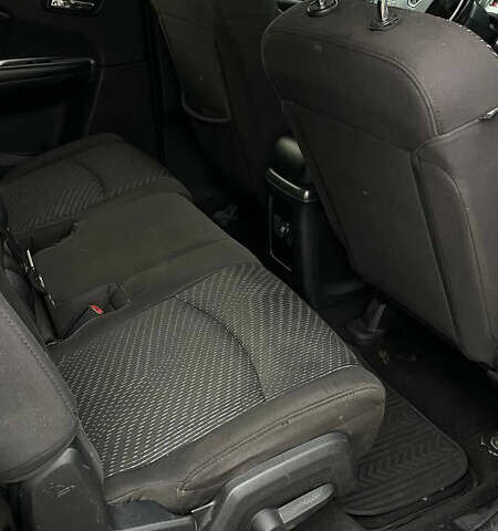 Серый Додж Джорни, объемом двигателя 2.36 л и пробегом 290 тыс. км за 8300 $, фото 6 на Automoto.ua