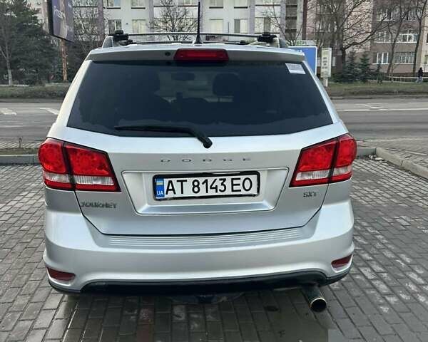 Серый Додж Джорни, объемом двигателя 2.36 л и пробегом 200 тыс. км за 9800 $, фото 5 на Automoto.ua