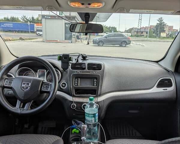 Серый Додж Джорни, объемом двигателя 2.36 л и пробегом 233 тыс. км за 11399 $, фото 12 на Automoto.ua