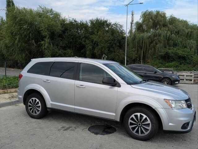 Серый Додж Джорни, объемом двигателя 2.4 л и пробегом 228 тыс. км за 11399 $, фото 1 на Automoto.ua