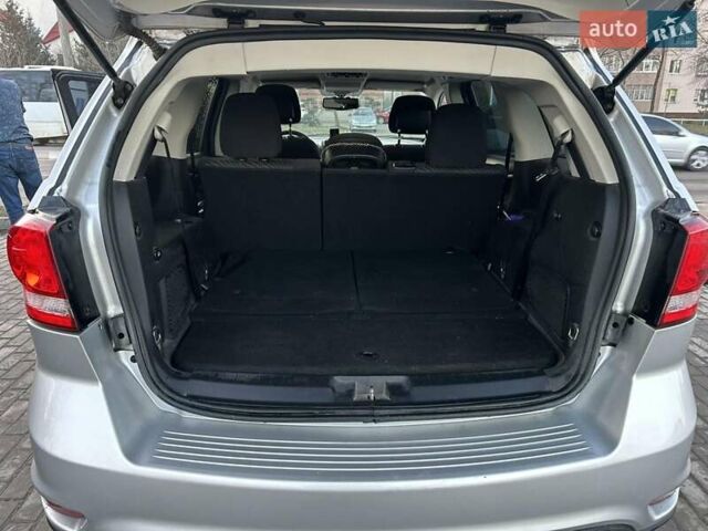 Серый Додж Джорни, объемом двигателя 2.36 л и пробегом 200 тыс. км за 9800 $, фото 15 на Automoto.ua