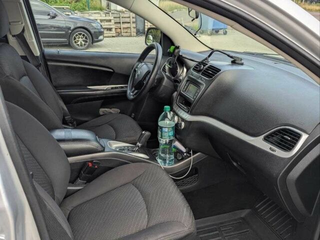 Серый Додж Джорни, объемом двигателя 2.4 л и пробегом 228 тыс. км за 11399 $, фото 15 на Automoto.ua