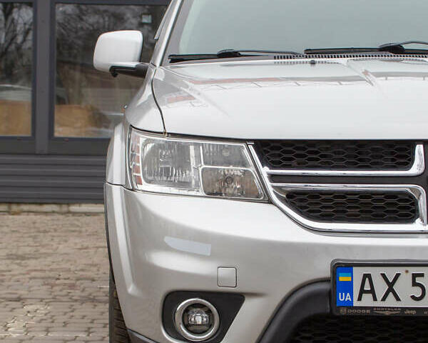 Серый Додж Джорни, объемом двигателя 2.36 л и пробегом 206 тыс. км за 10500 $, фото 1 на Automoto.ua