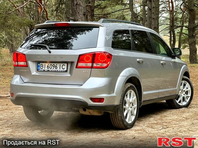 Серый Додж Джорни, объемом двигателя 2.4 л и пробегом 250 тыс. км за 10500 $, фото 3 на Automoto.ua