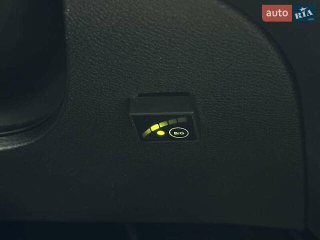 Серый Додж Джорни, объемом двигателя 2.36 л и пробегом 215 тыс. км за 8900 $, фото 21 на Automoto.ua