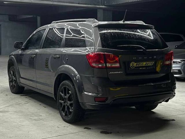 Серый Додж Джорни, объемом двигателя 2.4 л и пробегом 248 тыс. км за 10500 $, фото 3 на Automoto.ua