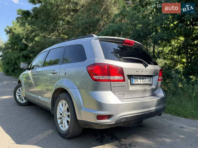 Сірий Додж Джорні, об'ємом двигуна 2.4 л та пробігом 216 тис. км за 10600 $, фото 7 на Automoto.ua