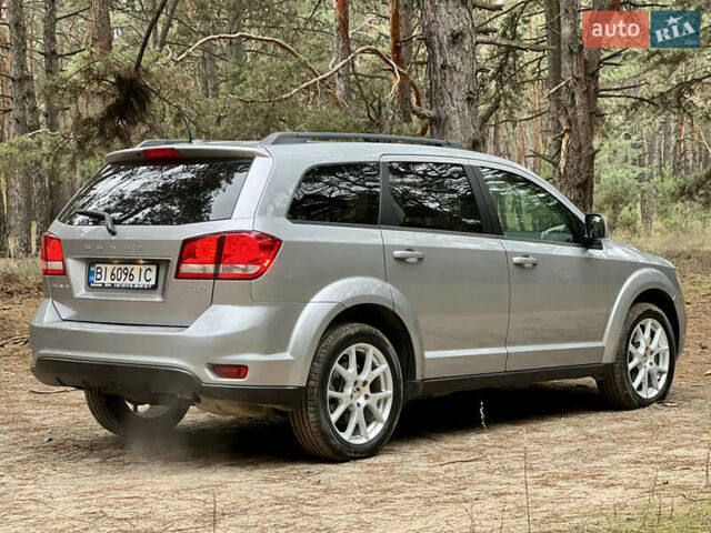 Сірий Додж Джорні, об'ємом двигуна 2.36 л та пробігом 251 тис. км за 10500 $, фото 6 на Automoto.ua