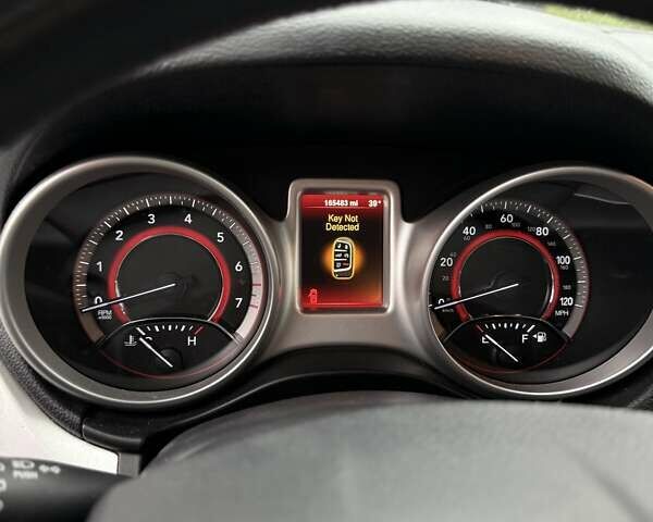 Сірий Додж Джорні, об'ємом двигуна 2.36 л та пробігом 266 тис. км за 10000 $, фото 6 на Automoto.ua