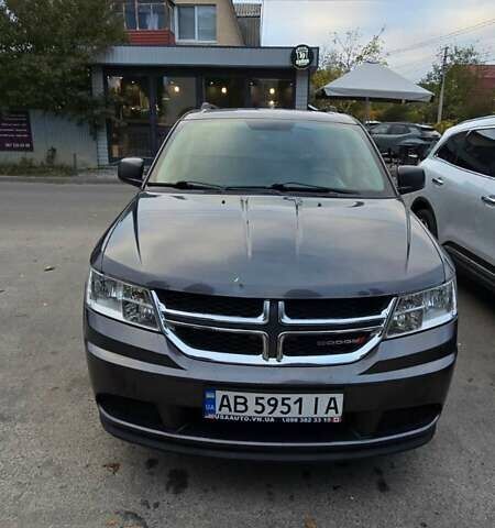 Серый Додж Джорни, объемом двигателя 2.4 л и пробегом 214 тыс. км за 9700 $, фото 4 на Automoto.ua