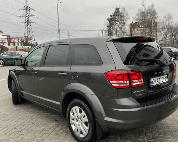 Сірий Додж Джорні, об'ємом двигуна 2.4 л та пробігом 220 тис. км за 10500 $, фото 1 на Automoto.ua