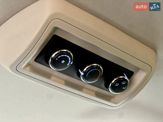 Сірий Додж Джорні, об'ємом двигуна 2.36 л та пробігом 251 тис. км за 10500 $, фото 18 на Automoto.ua