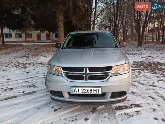 Сірий Додж Джорні, об'ємом двигуна 2.36 л та пробігом 190 тис. км за 10500 $, фото 9 на Automoto.ua