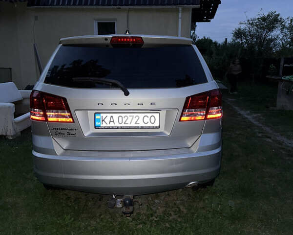 Серый Додж Джорни, объемом двигателя 2.36 л и пробегом 160 тыс. км за 9500 $, фото 1 на Automoto.ua